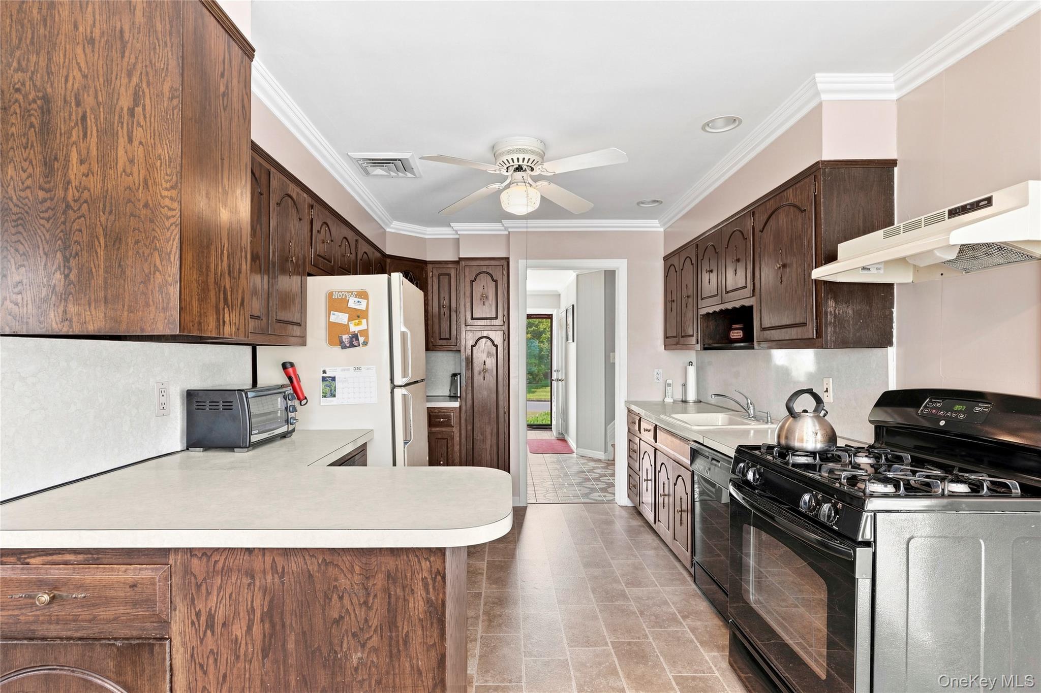 29 Cottonwood Drive – For Sale photo 7