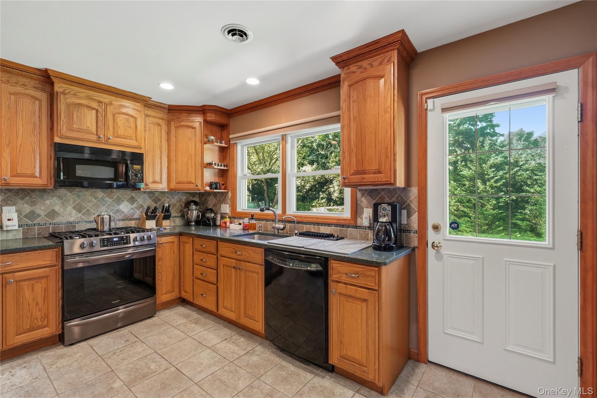 1 Henning Drive – For Sale photo 7