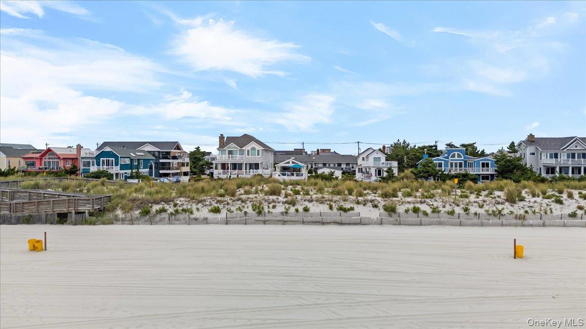899 Oceanfront – For Sale photo 24