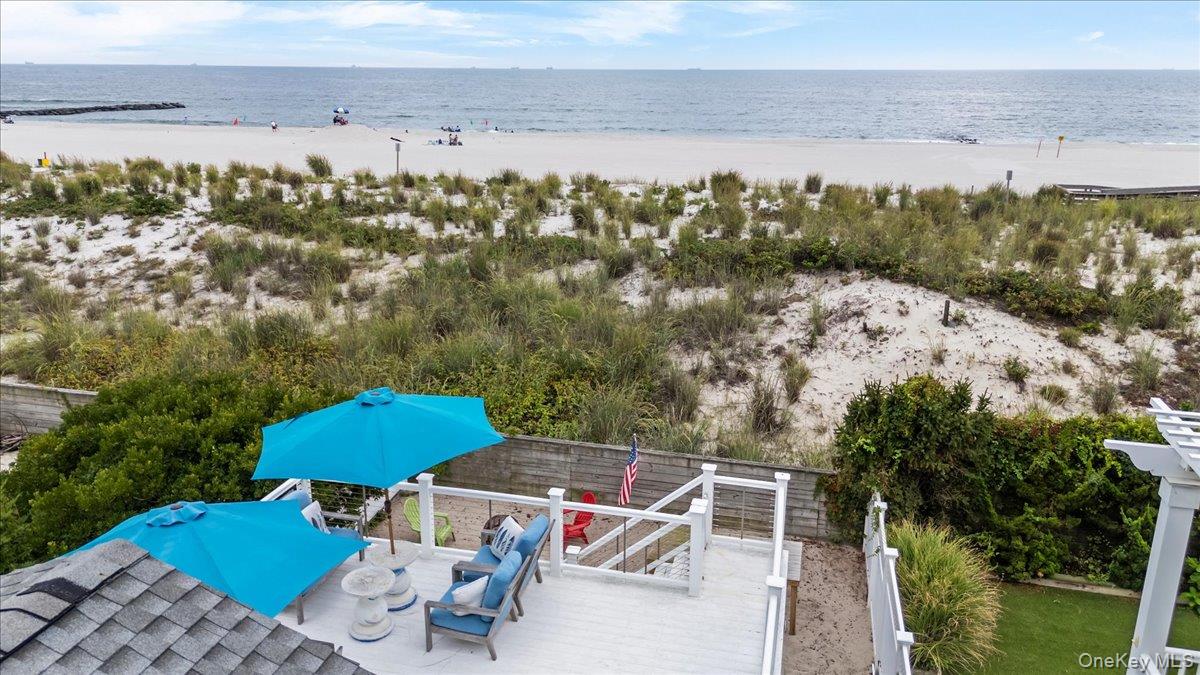 899 Oceanfront – For Sale photo 3