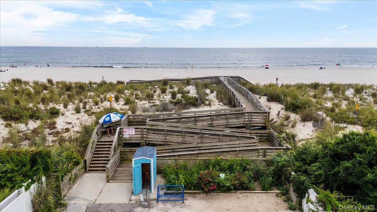 899 Oceanfront – For Sale photo 21