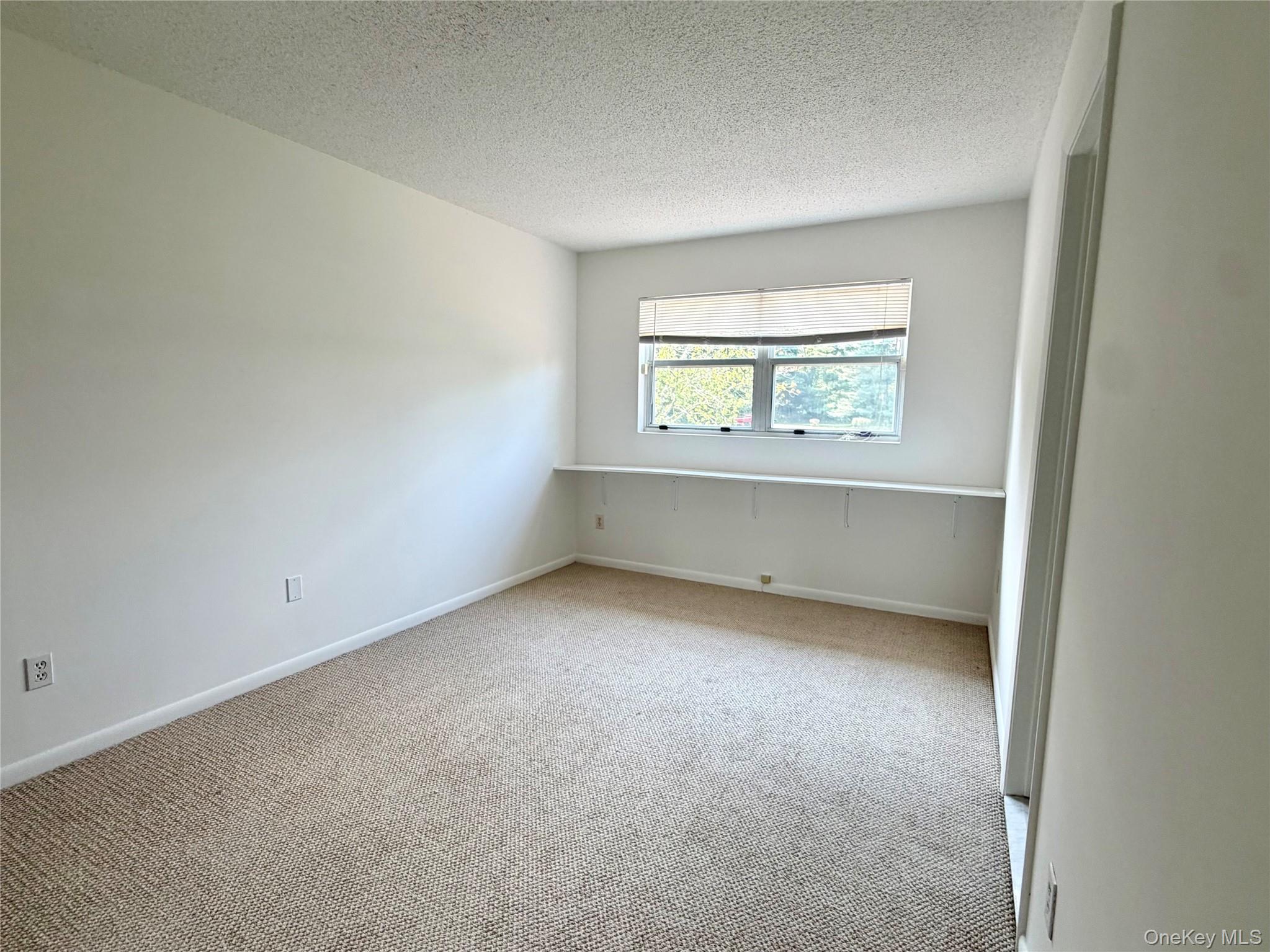15 Pond Drive W – For Rent photo 20