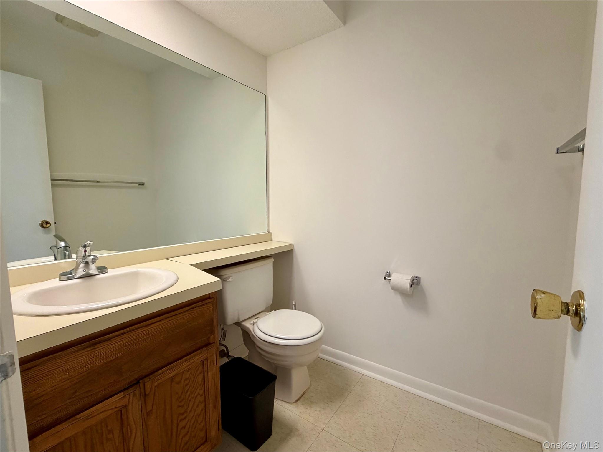 15 Pond Drive W – For Rent photo 7