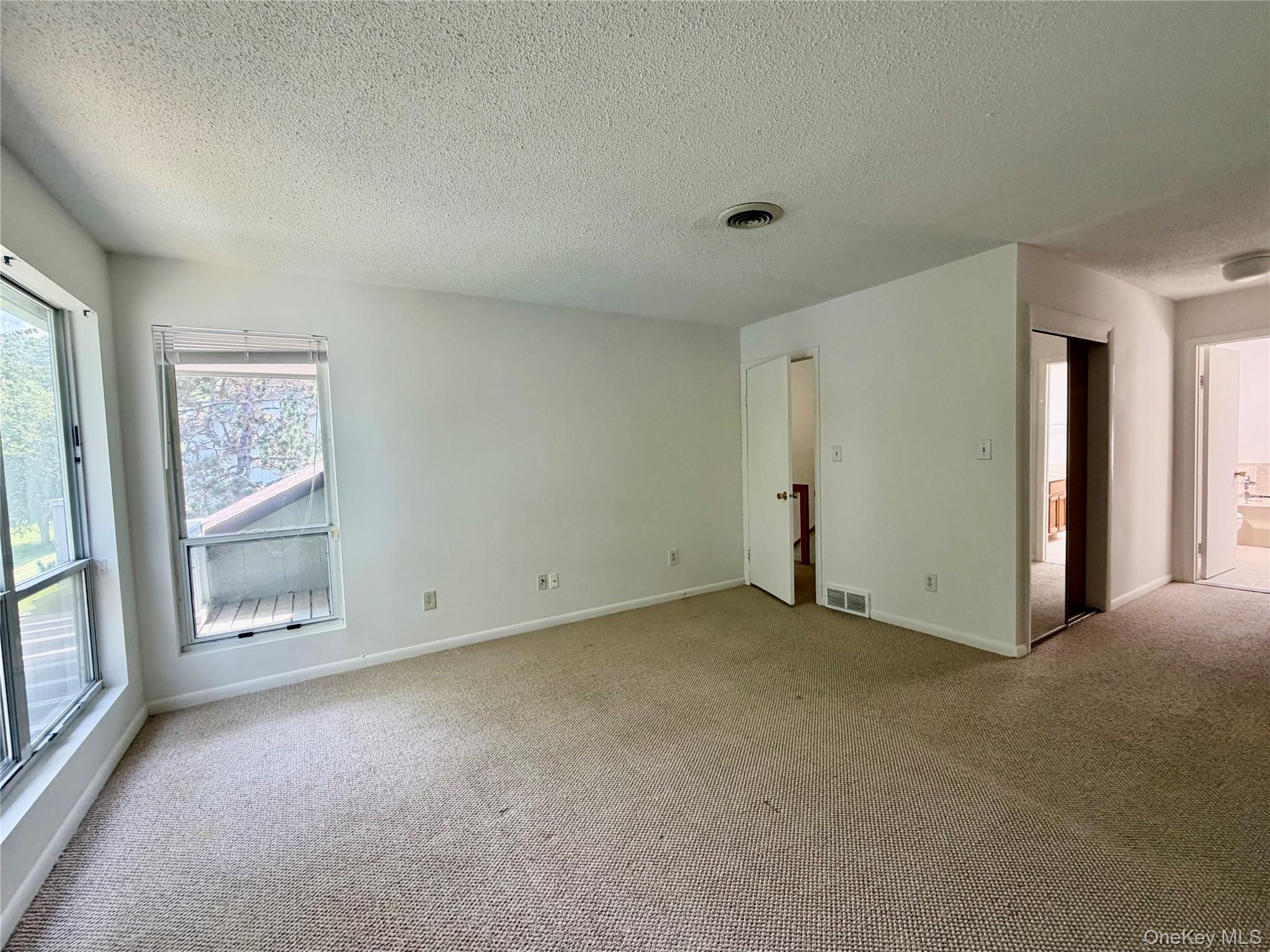 15 Pond Drive W – For Rent photo 15