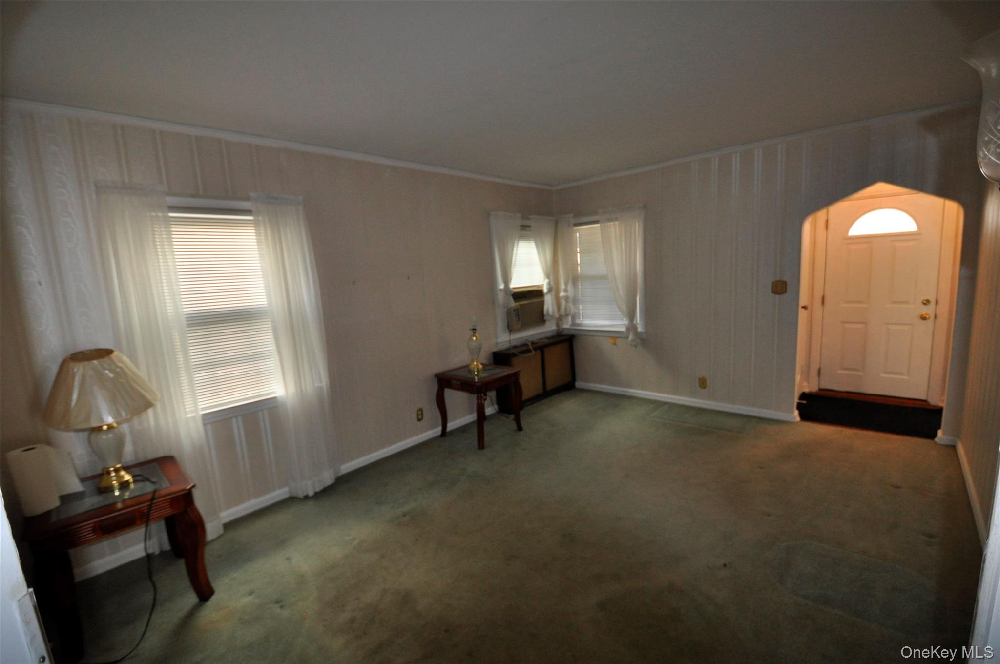 415 Lowell Avenue – For Rent photo 2