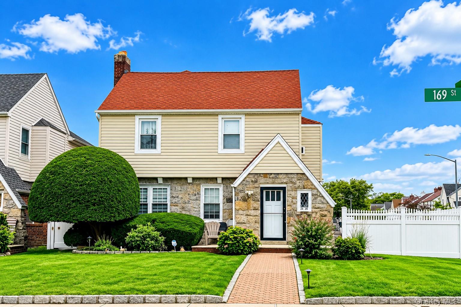 24-28 160 Street – For Sale photo 2