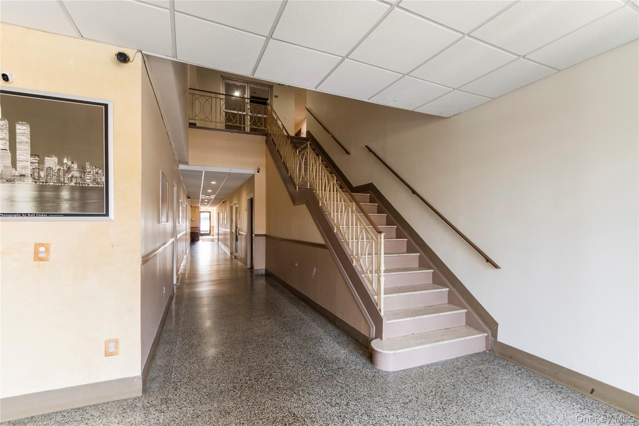 29 Glen Cove Avenue, Unit 210 photo 9