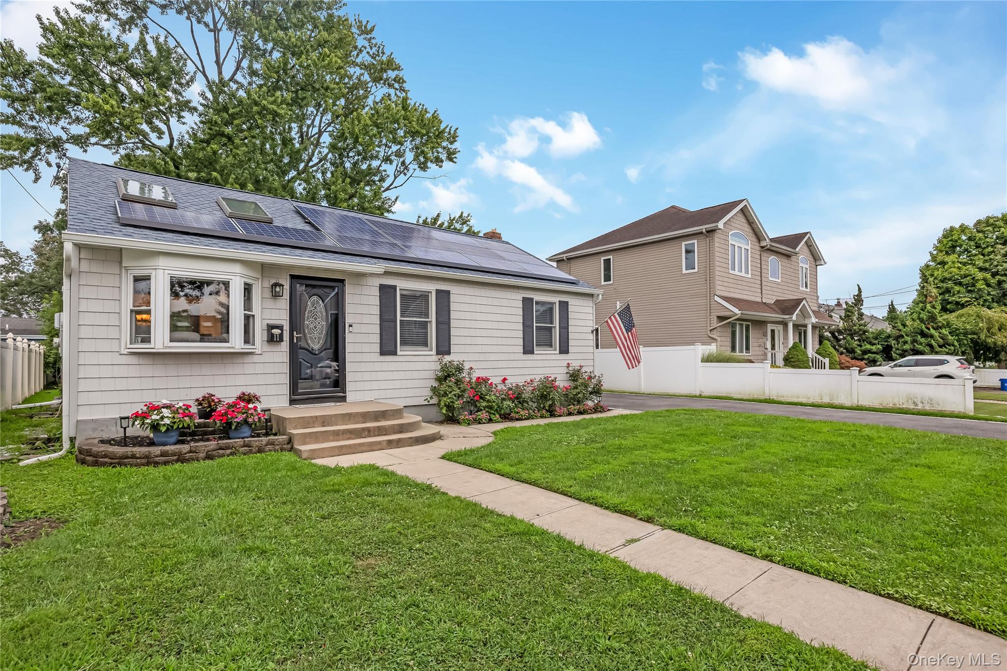 11 Delano Place – For Sale photo 2