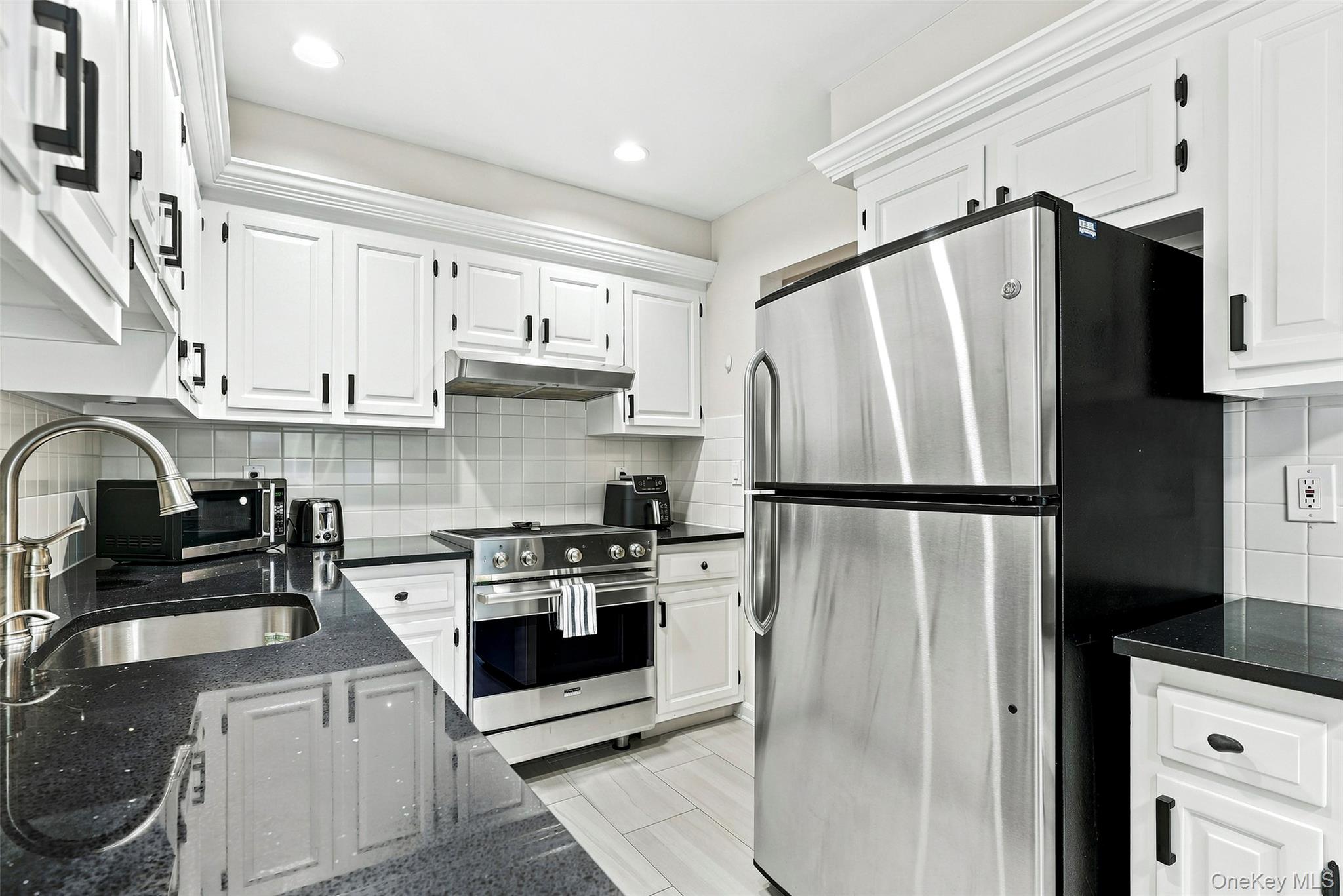 50 Pondview Road, Unit C photo 12
