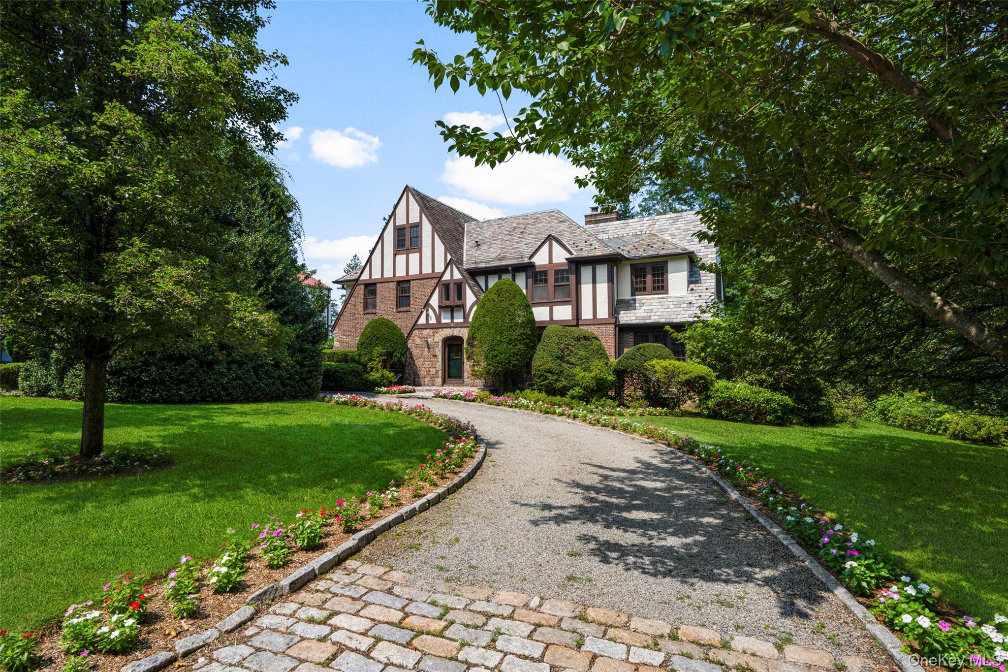 260 Overlook Road – For Sale photo 2