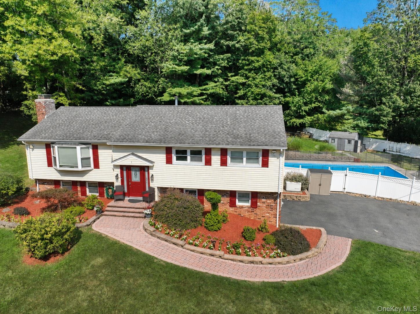 1 Potter Lane – For Sale