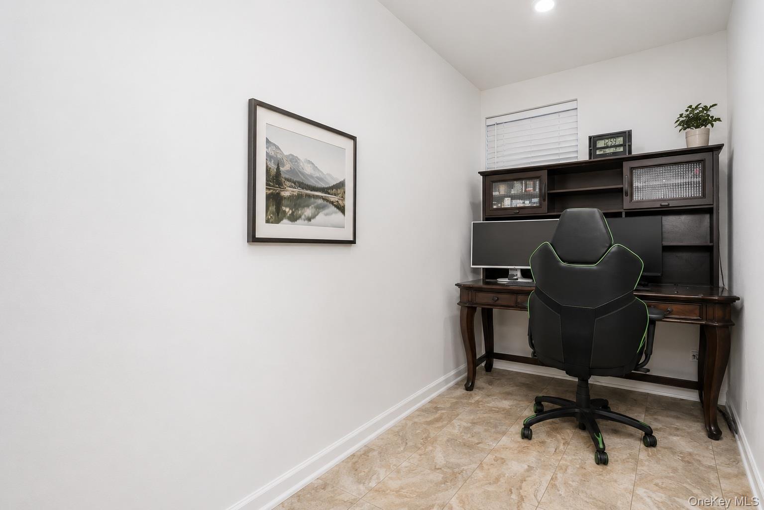 1 Potter Lane – For Sale photo 22