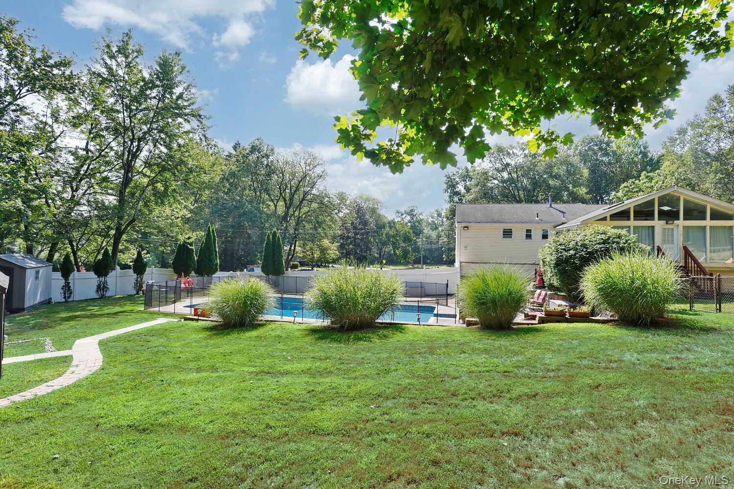 1 Potter Lane – For Sale photo 35