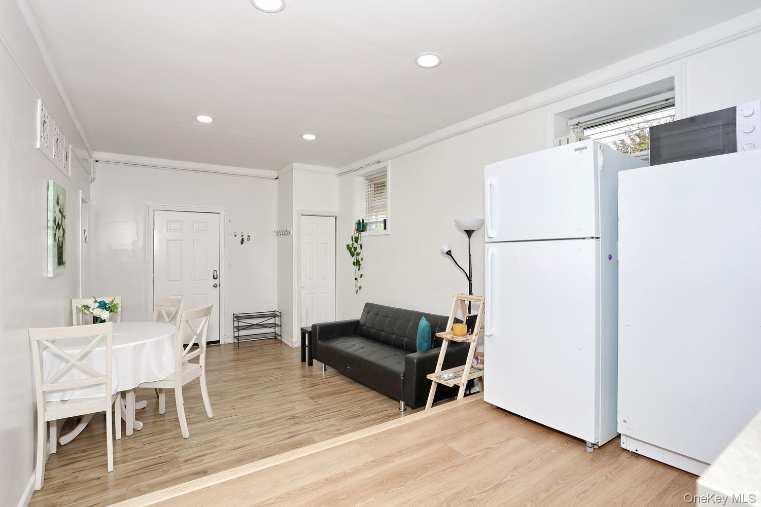 1 Potter Lane – For Sale photo 24
