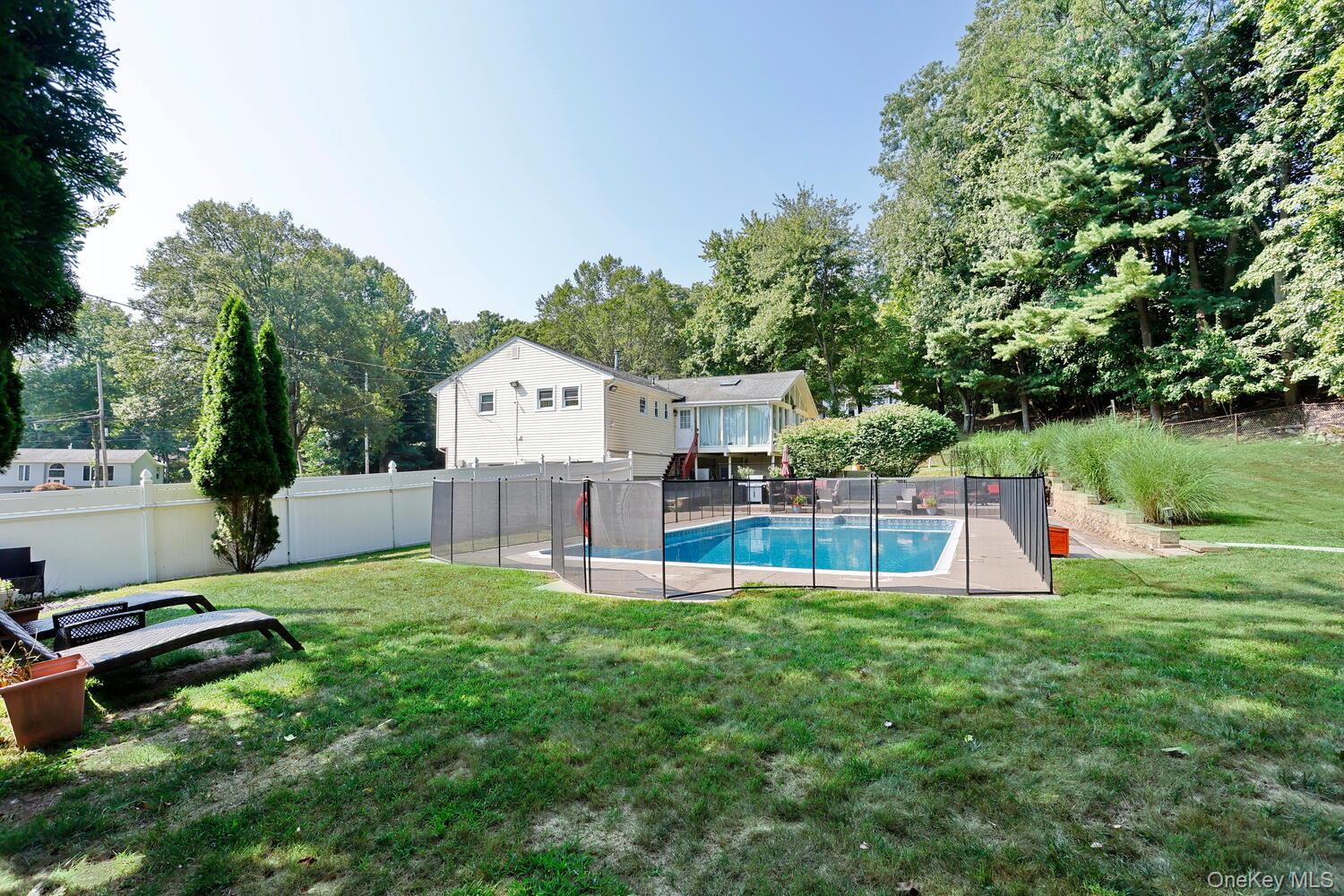 1 Potter Lane – For Sale photo 34