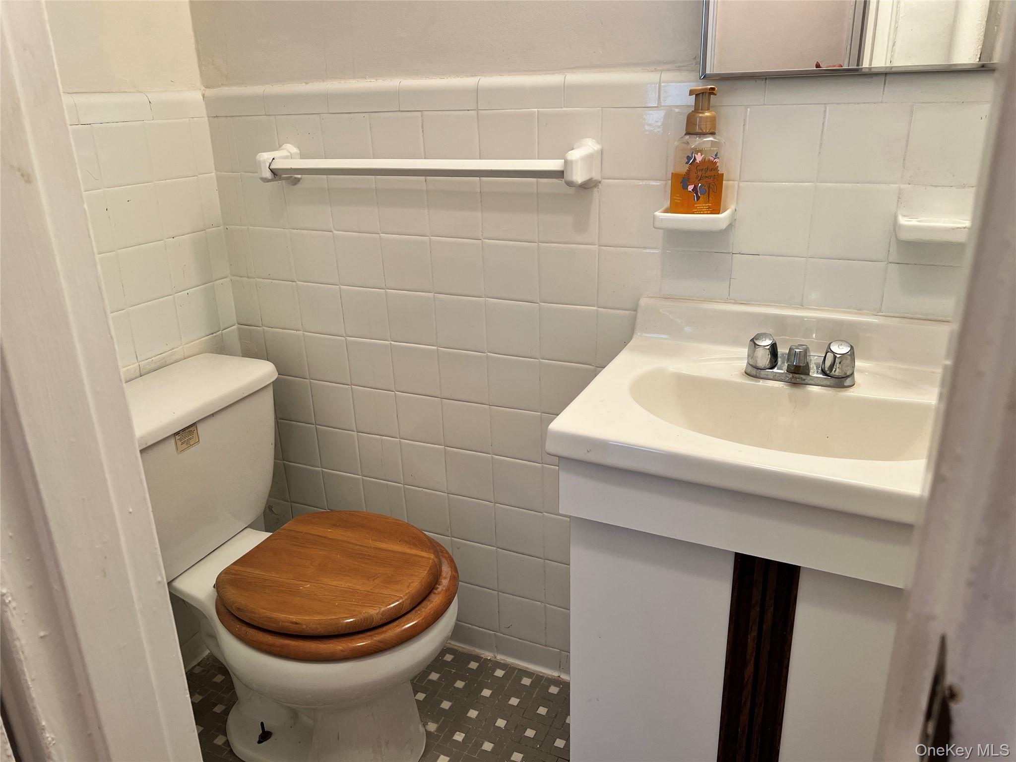 530 Dubois Avenue, Unit 6A photo 12