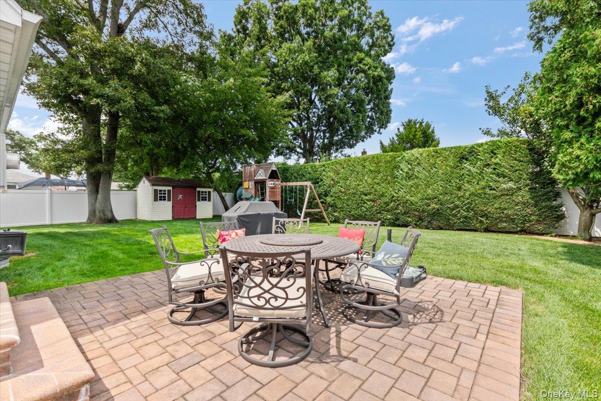 177 N Queens Avenue – For Sale photo 28