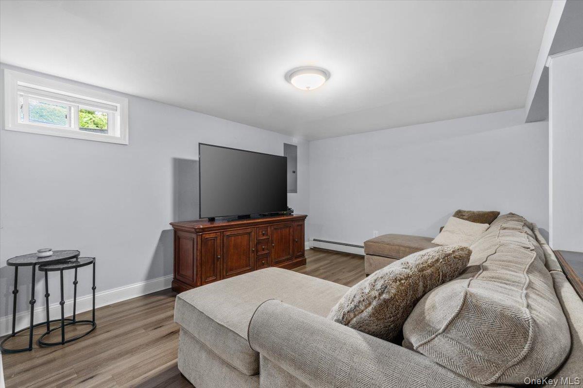 177 N Queens Avenue – For Sale photo 25