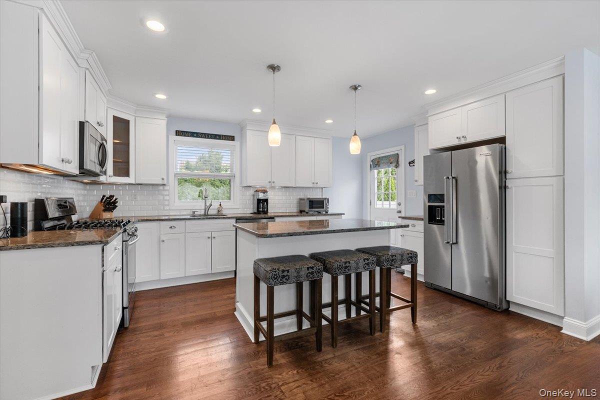 177 N Queens Avenue – For Sale photo 7