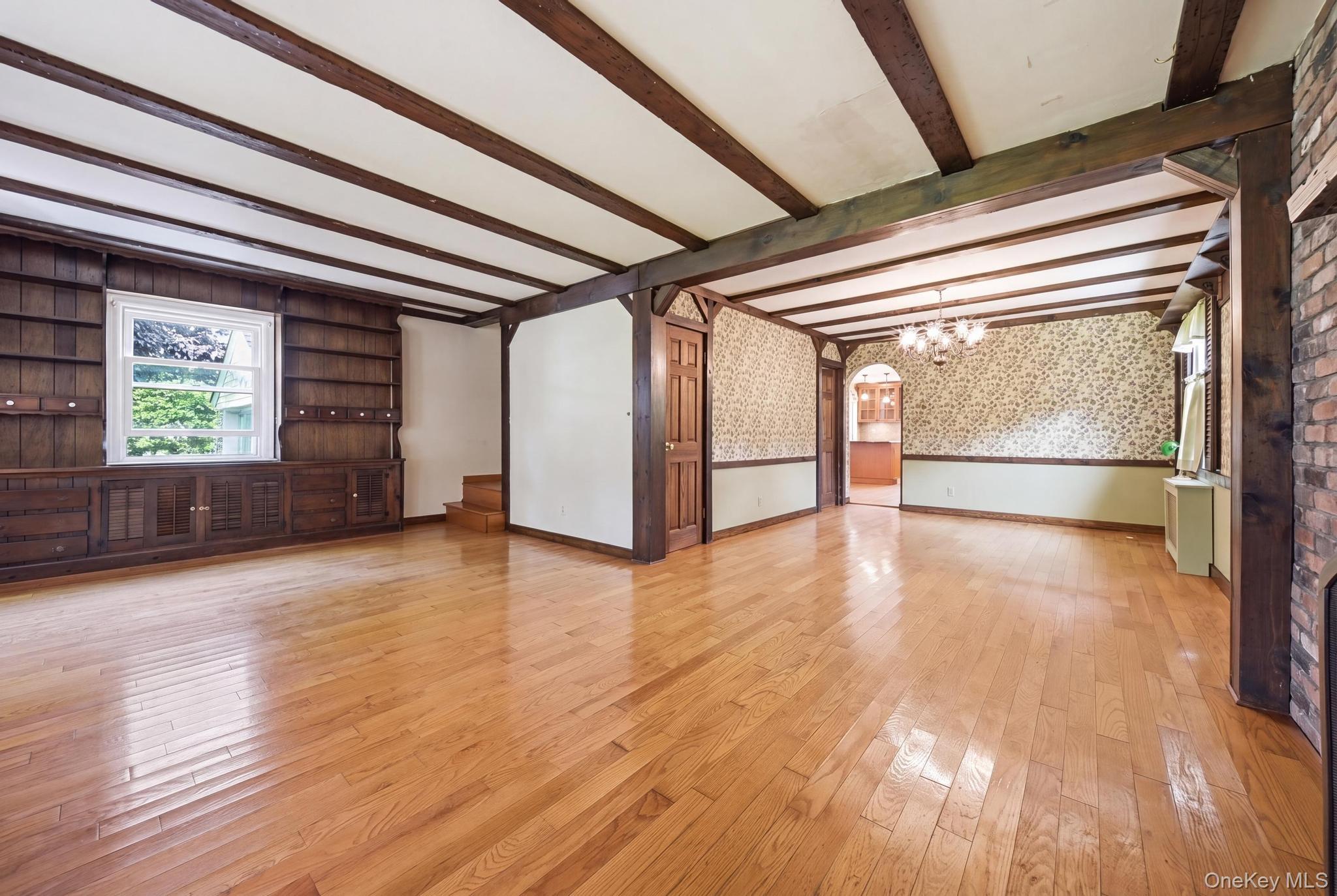 496 Windsor Place – For Sale photo 14