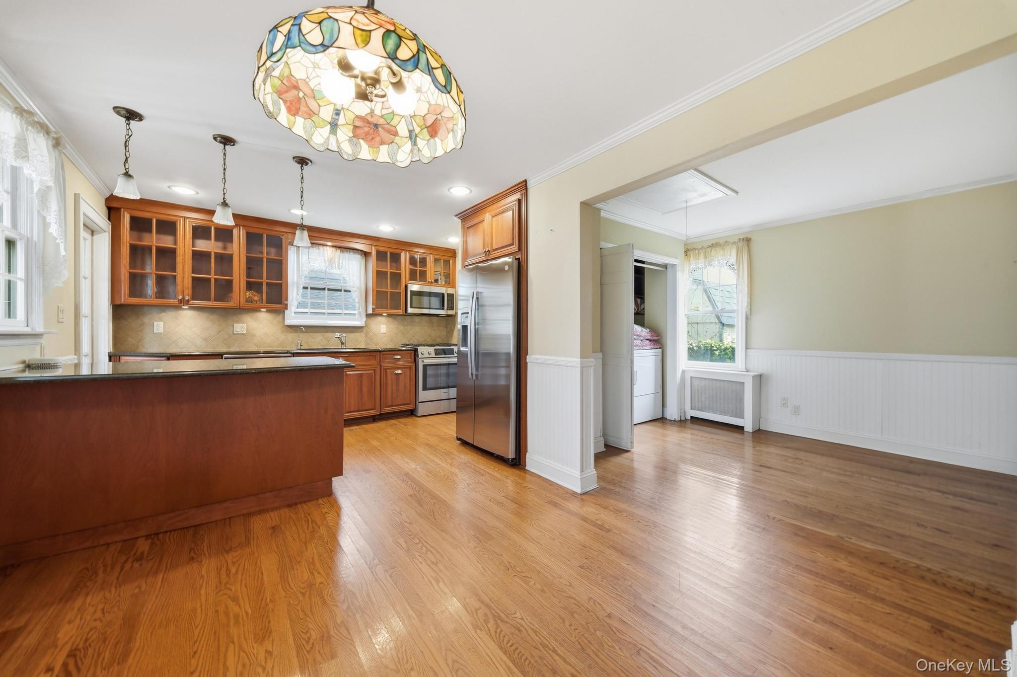 496 Windsor Place – For Sale photo 28