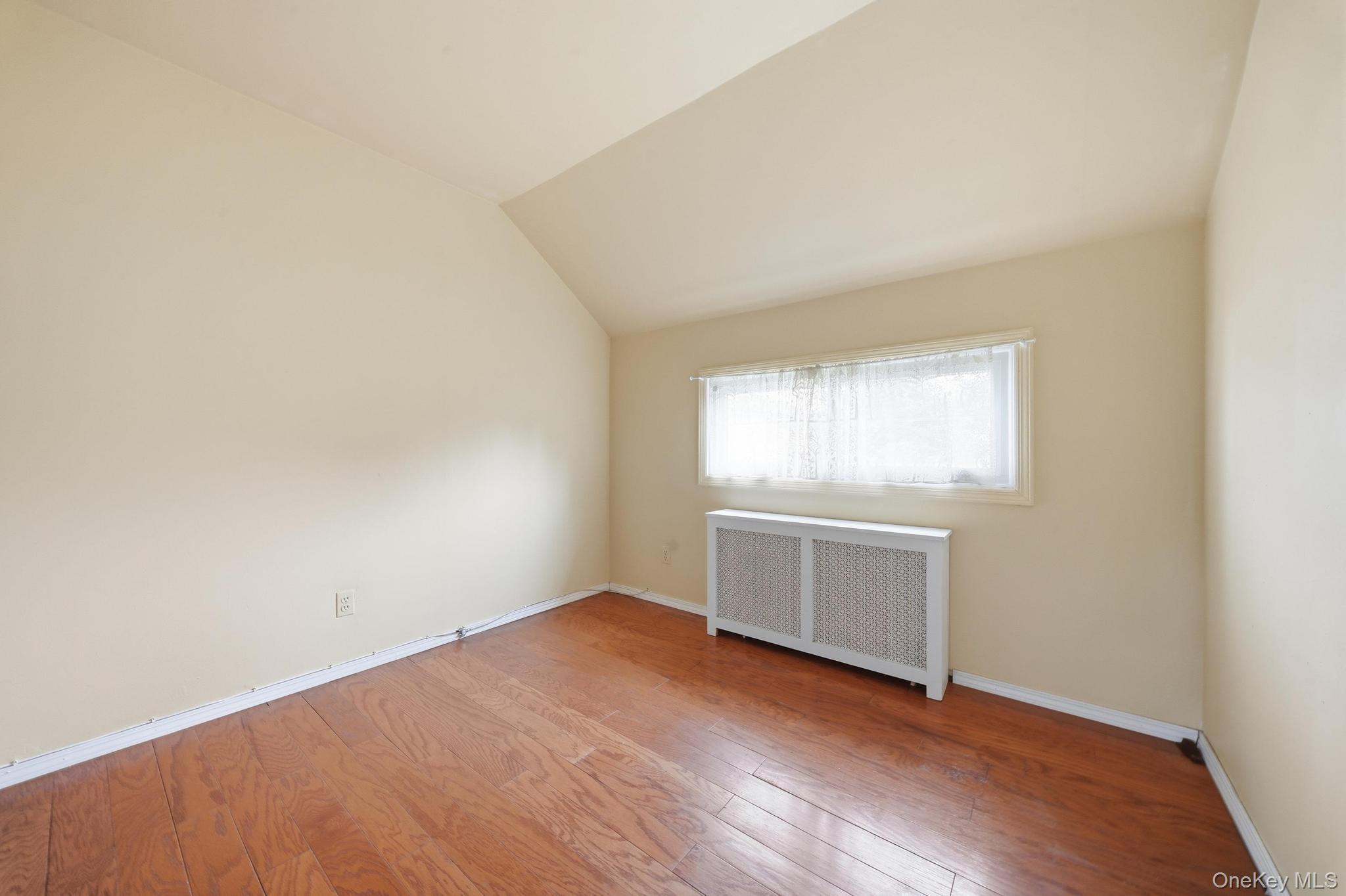 496 Windsor Place – For Sale photo 19