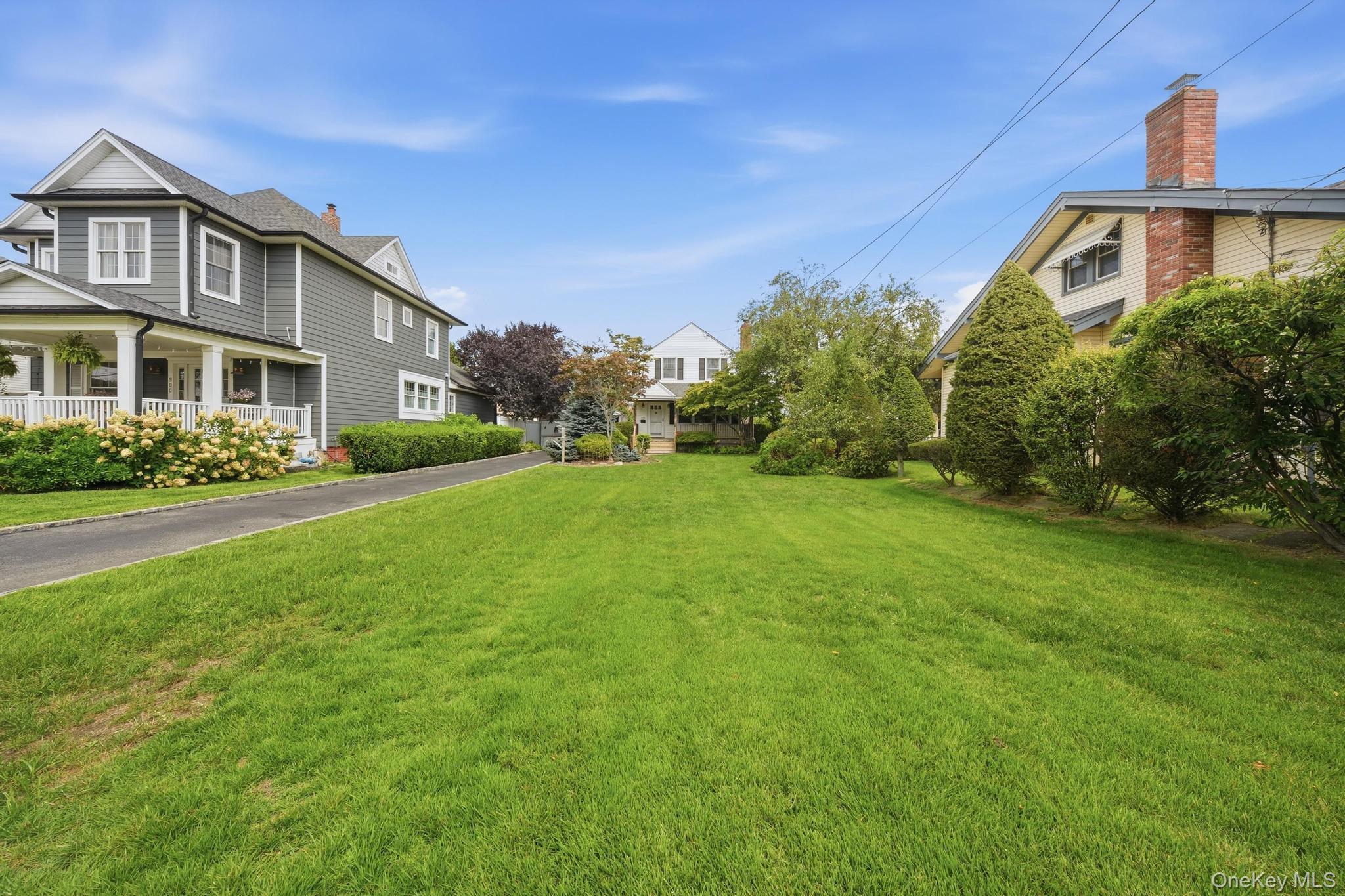 496 Windsor Place – For Sale photo 3