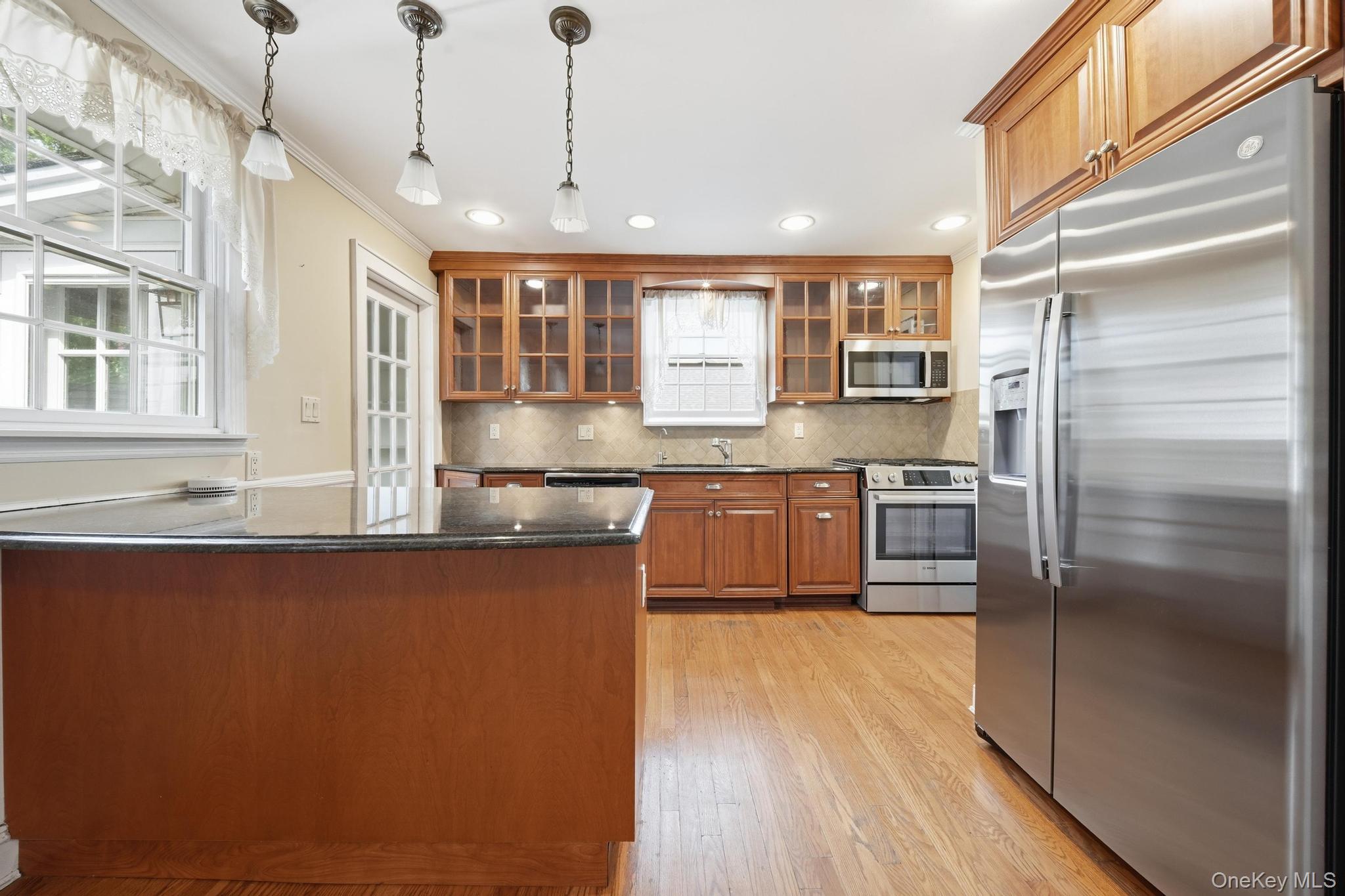 496 Windsor Place – For Sale photo 29
