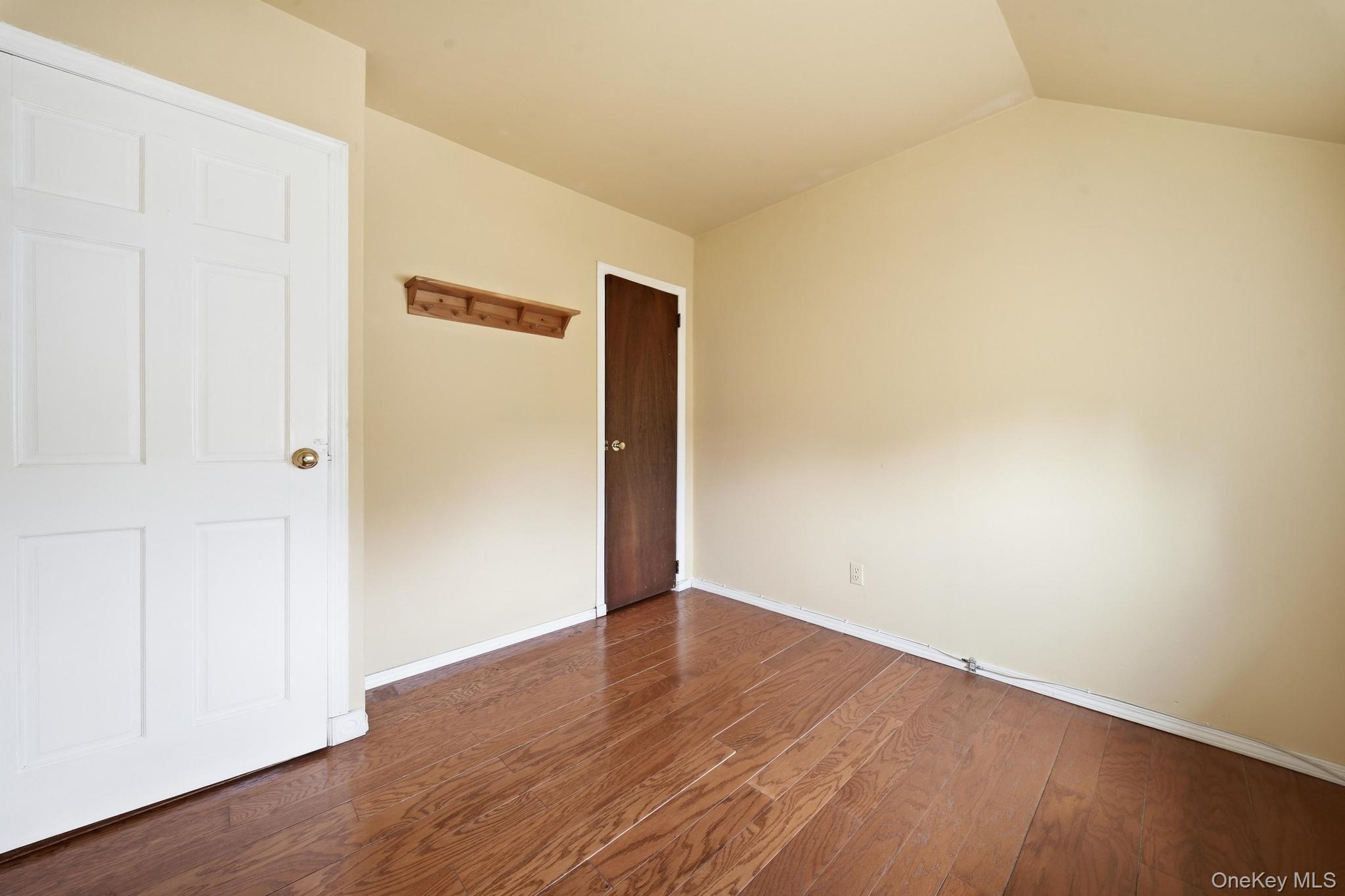 496 Windsor Place – For Sale photo 20