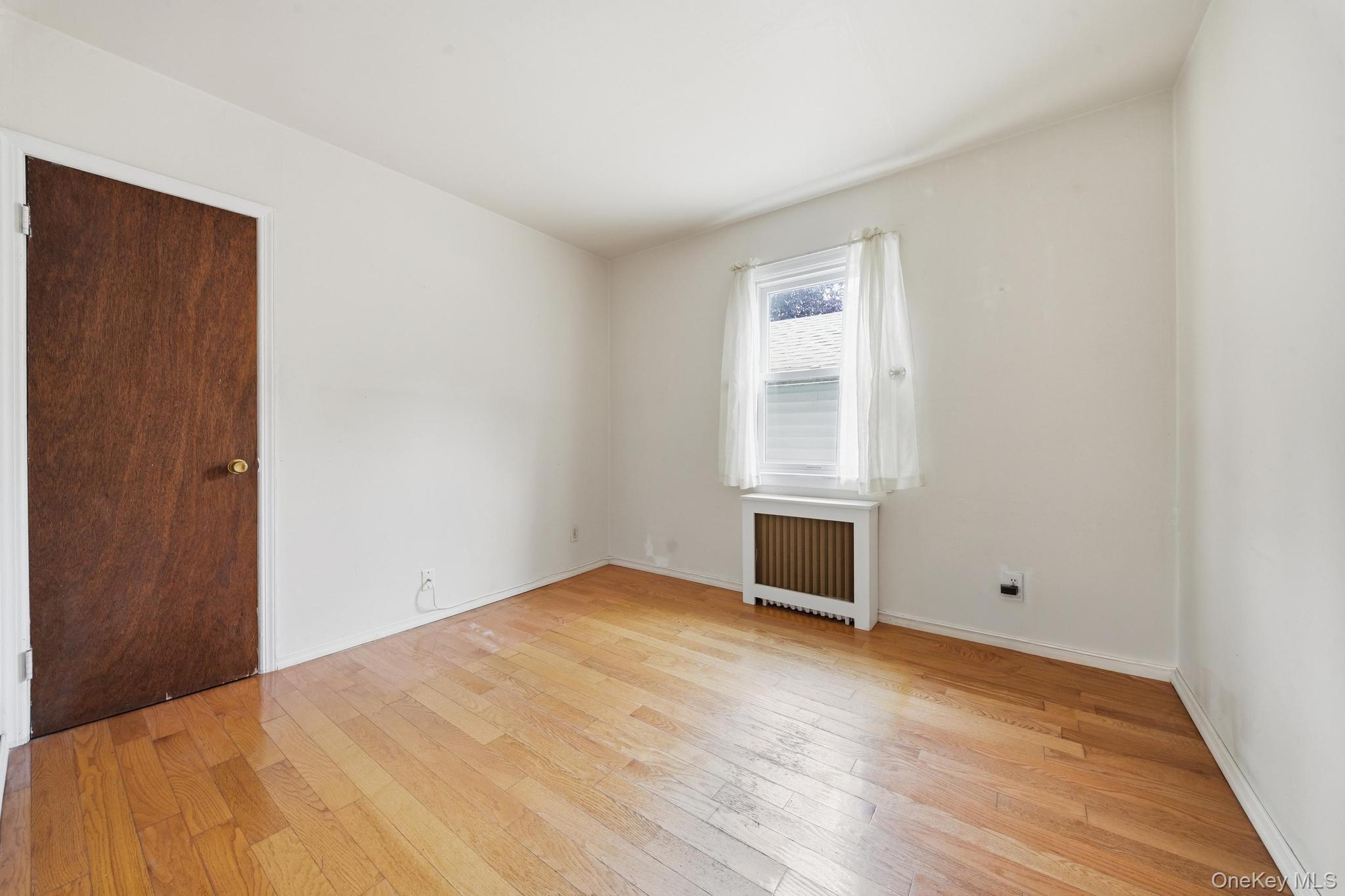 496 Windsor Place – For Sale photo 24