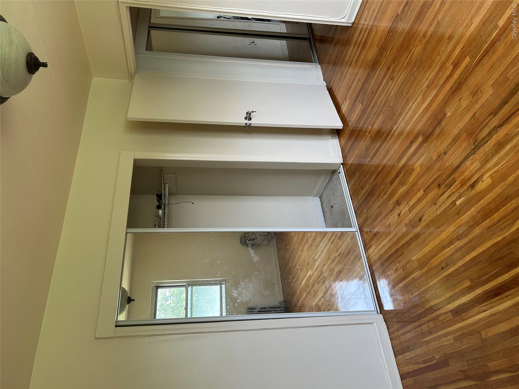 1027 Fenwood Drive Drive, Unit #3 photo 4
