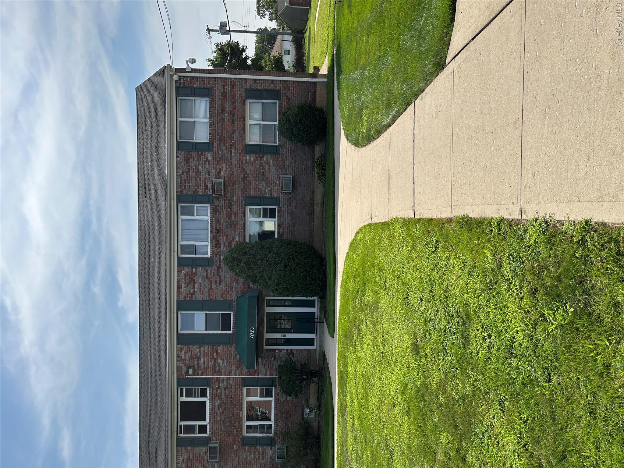 1027 Fenwood Drive Drive, Unit #3