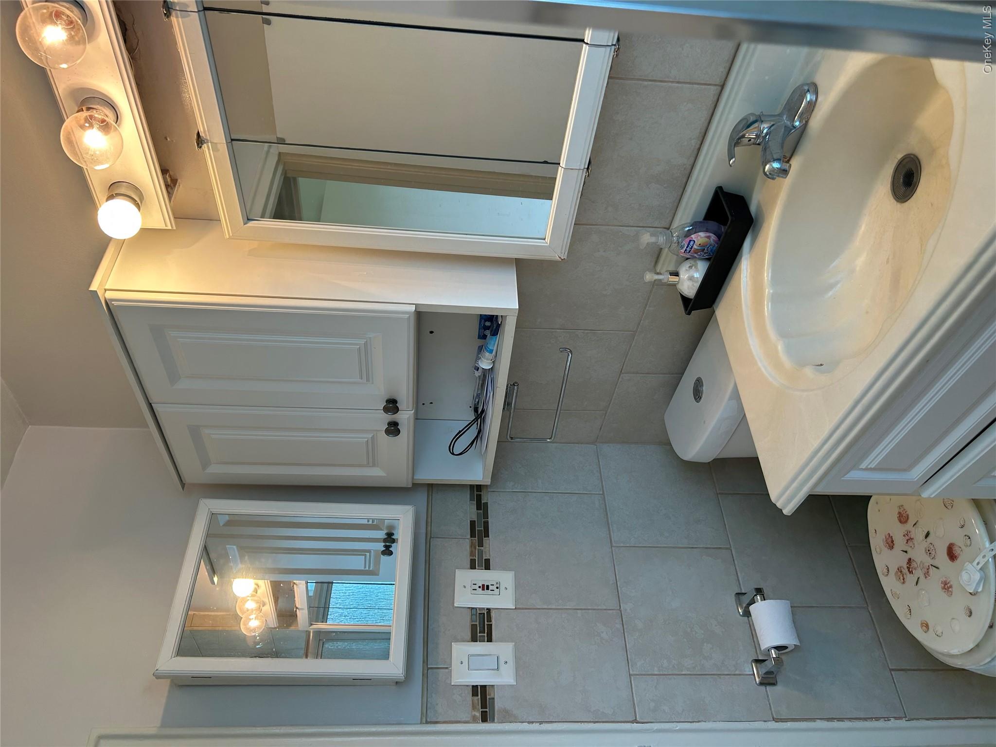 1027 Fenwood Drive Drive, Unit #3 photo 10
