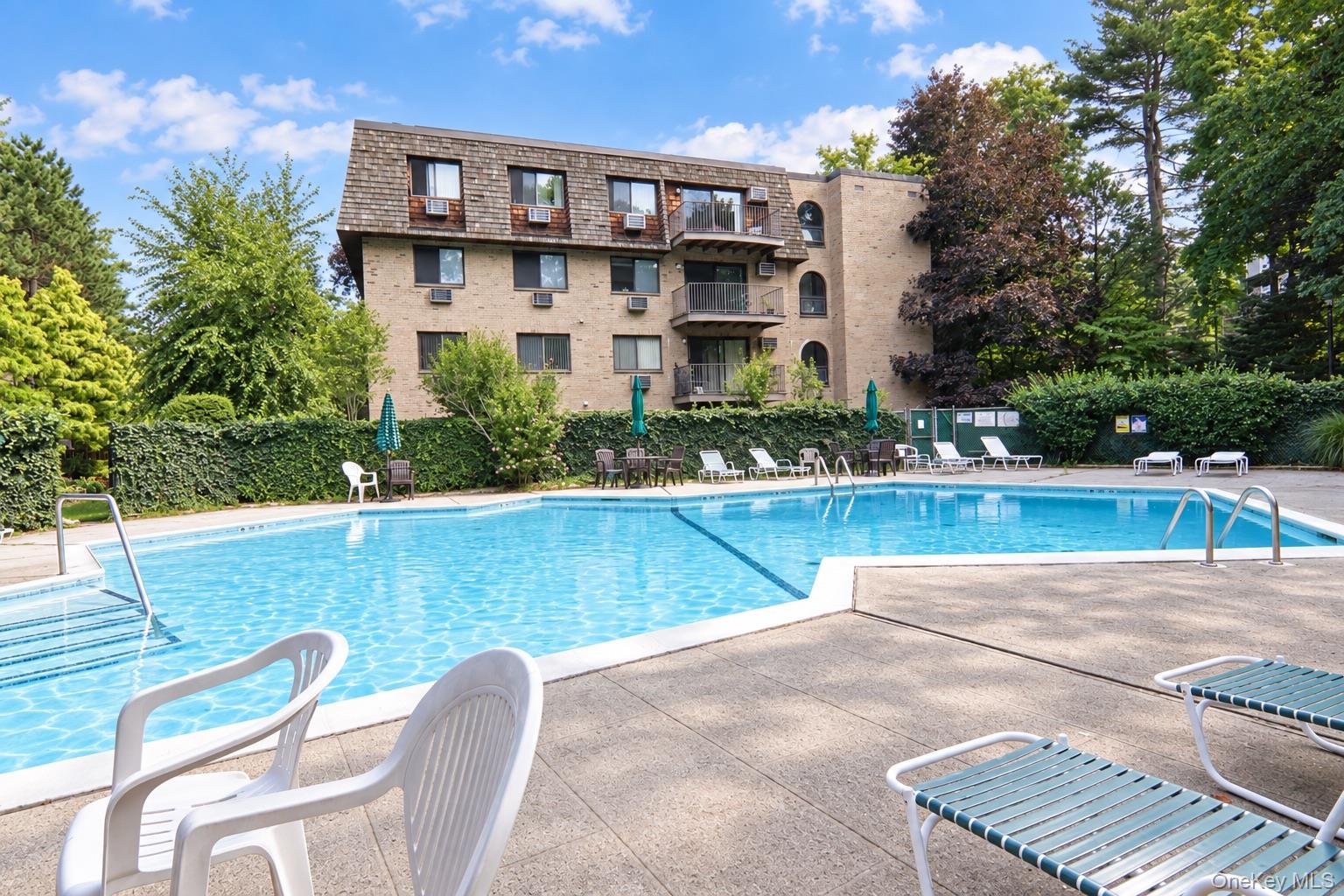 500 Central Park Avenue, Unit 212 photo 16