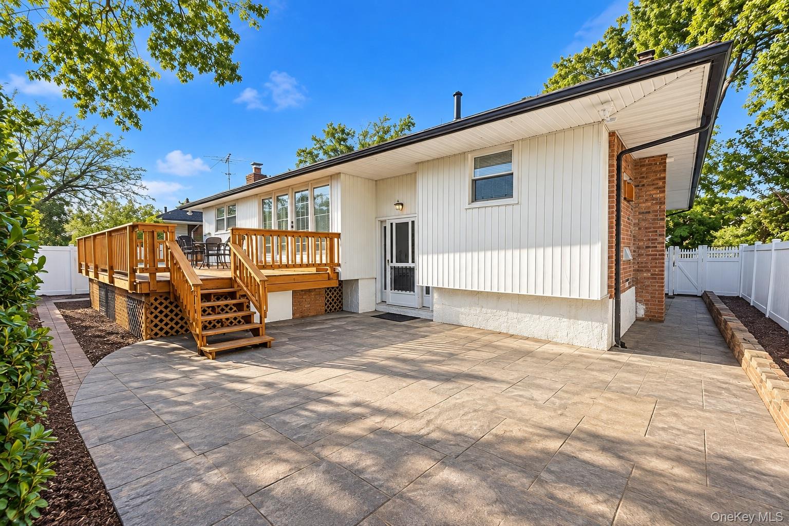 770 Allwyn Street Street – For Sale photo 25