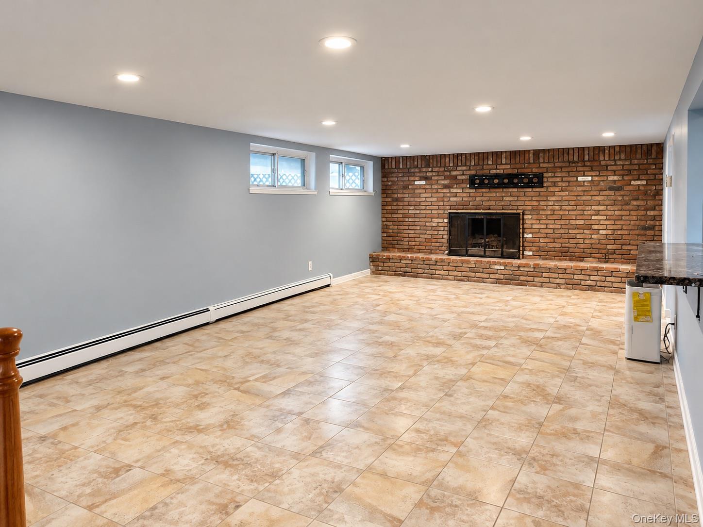 770 Allwyn Street Street – For Sale photo 20