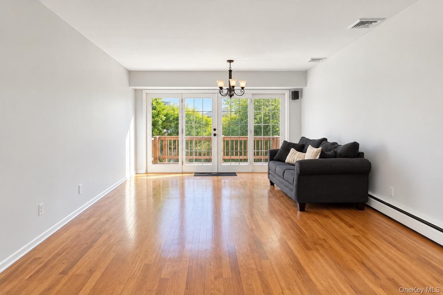 770 Allwyn Street Street – For Sale photo 7