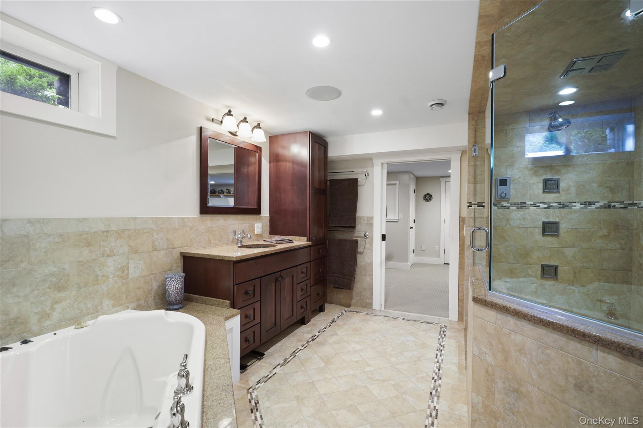36 Ernhofer Drive – For Sale photo 18