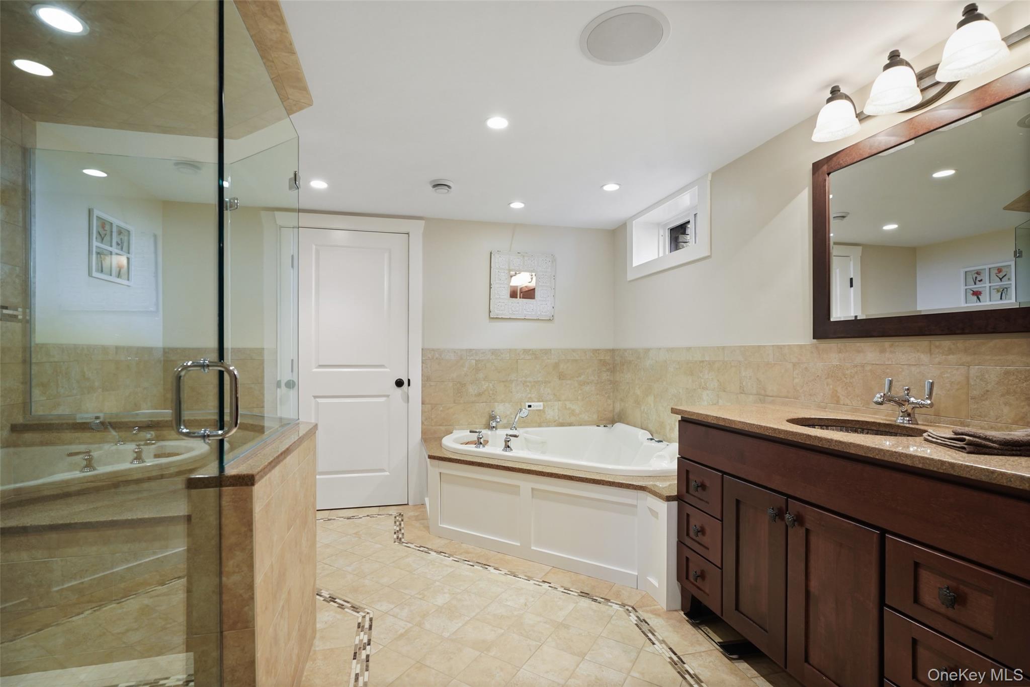 36 Ernhofer Drive – For Sale photo 17