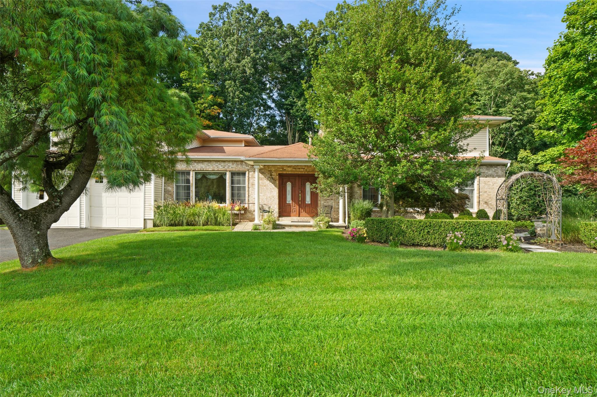 6 Orchard Hill Drive – For Sale photo 2
