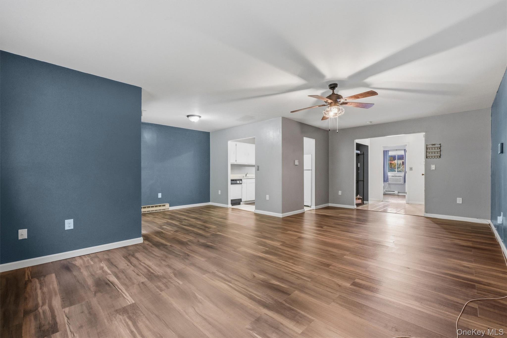 21 Scarborough Lane, Unit B photo 15