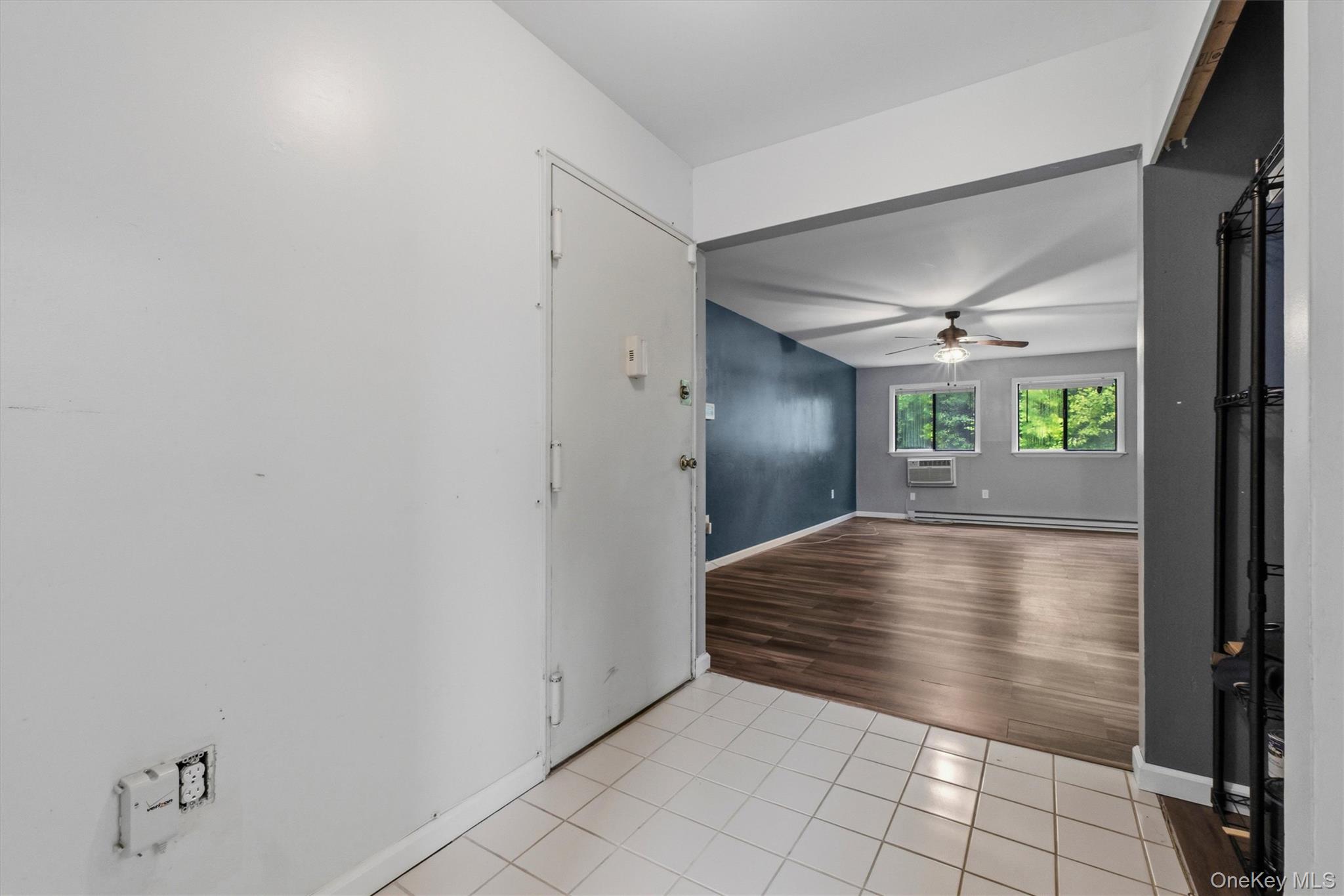 21 Scarborough Lane, Unit B photo 11