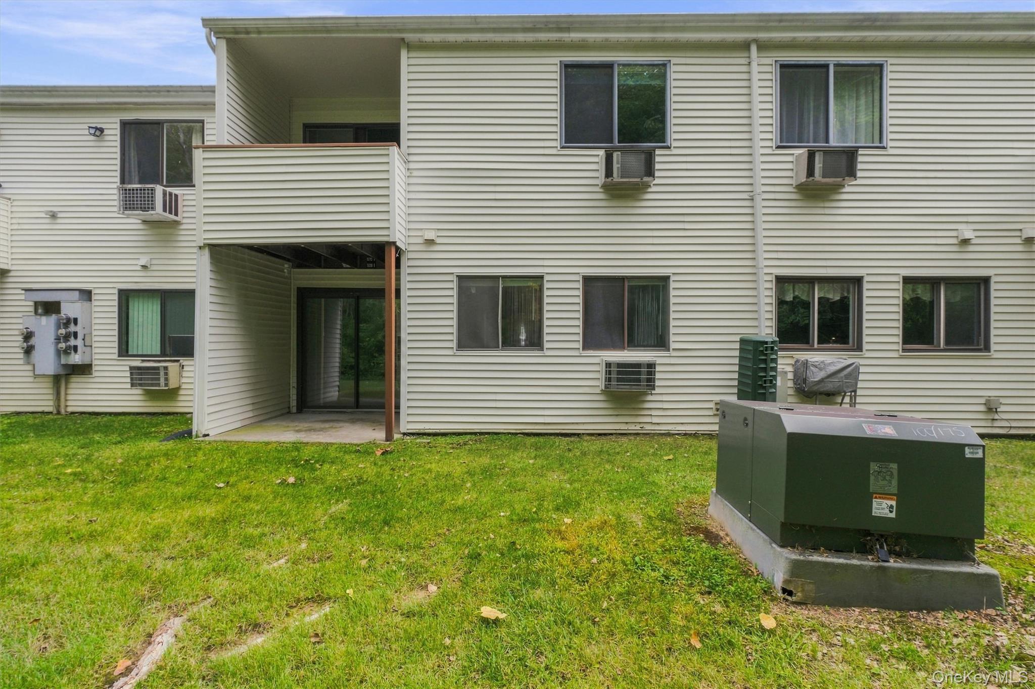 21 Scarborough Lane, Unit B photo 34