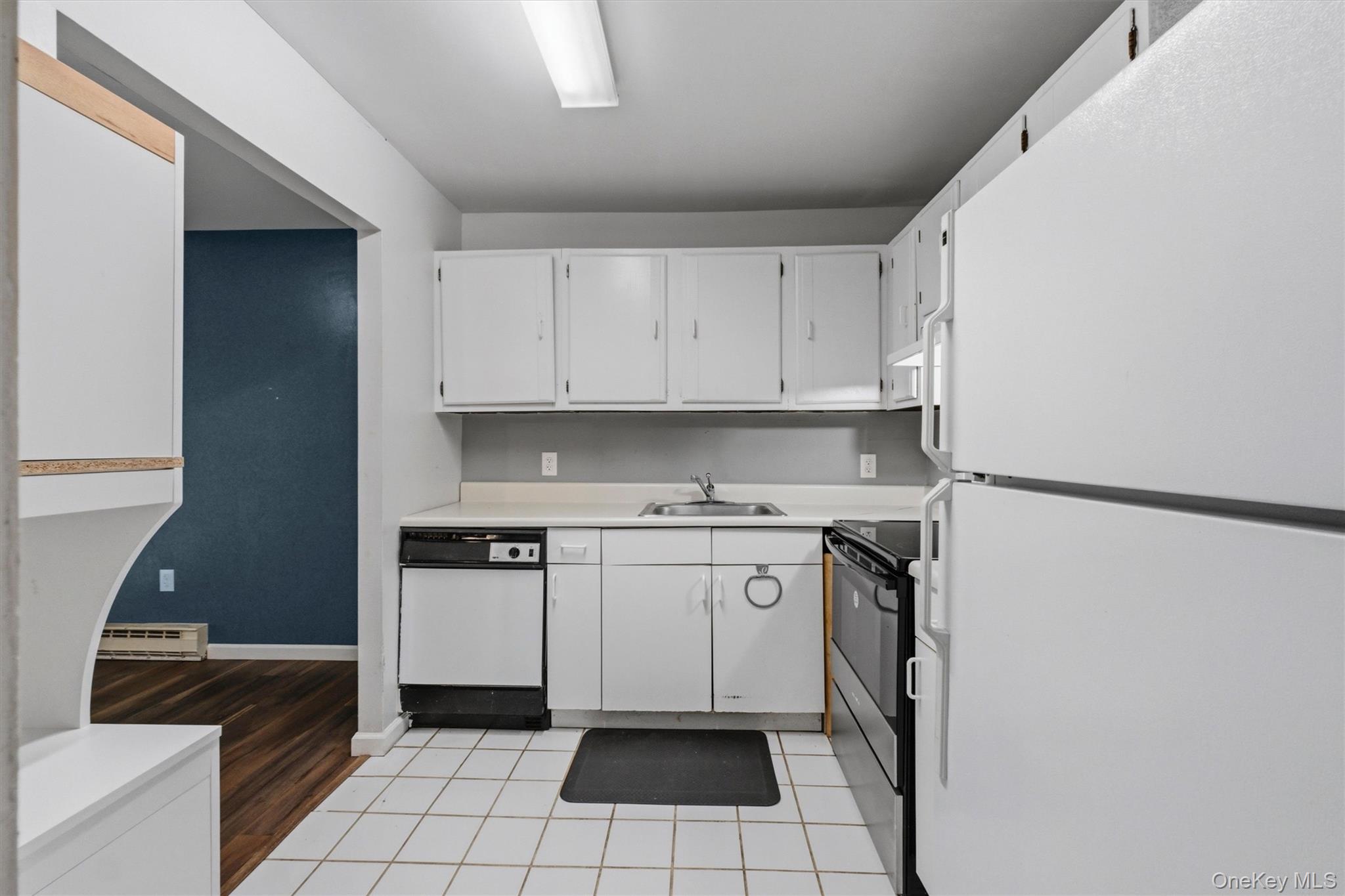 21 Scarborough Lane, Unit B photo 22