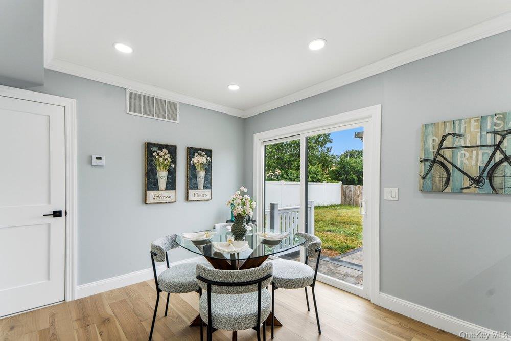 10 California Street – For Sale photo 14