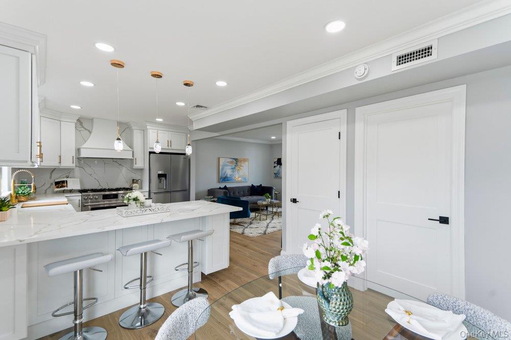 10 California Street – For Sale photo 15