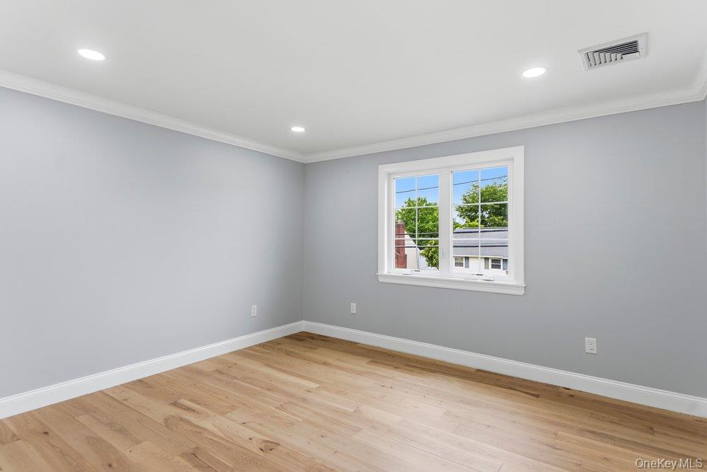 10 California Street – For Sale photo 21