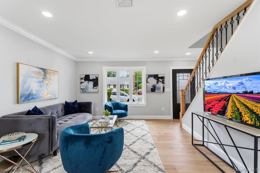 10 California Street – For Sale photo 6