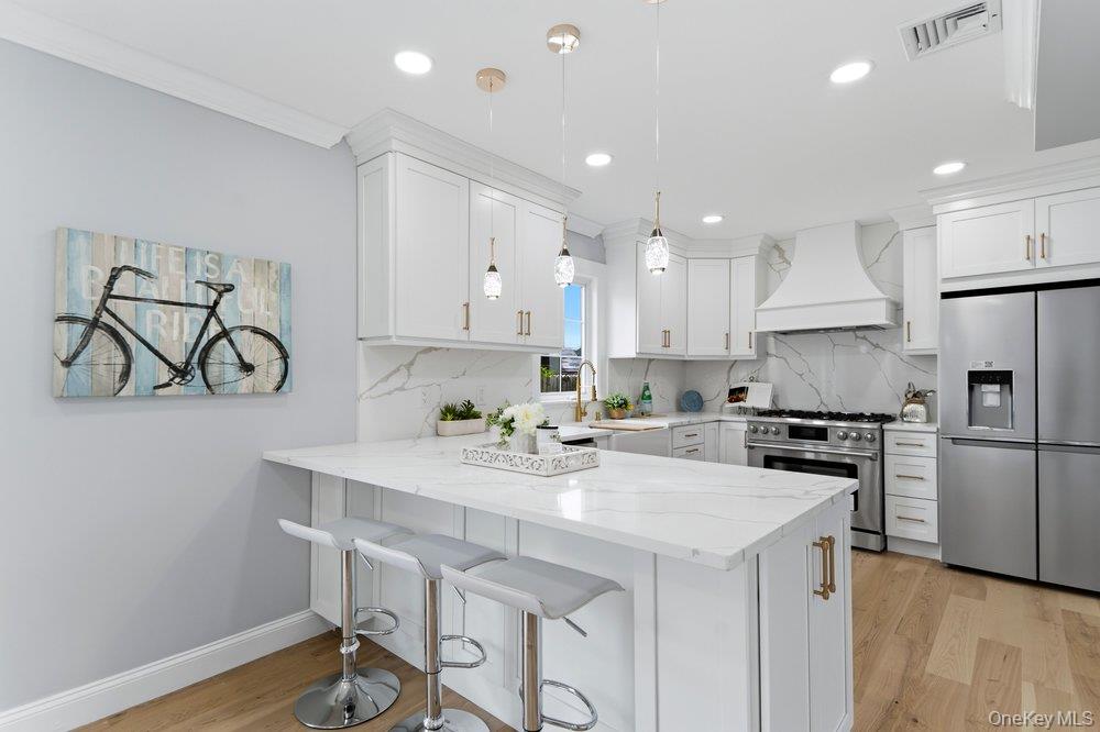 10 California Street – For Sale photo 11