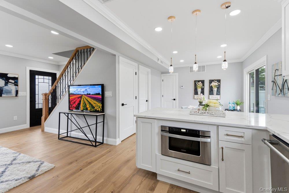 10 California Street – For Sale photo 10